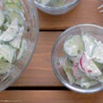 Schneller Gurkensalat mit Joghurt auf senfdazu.net